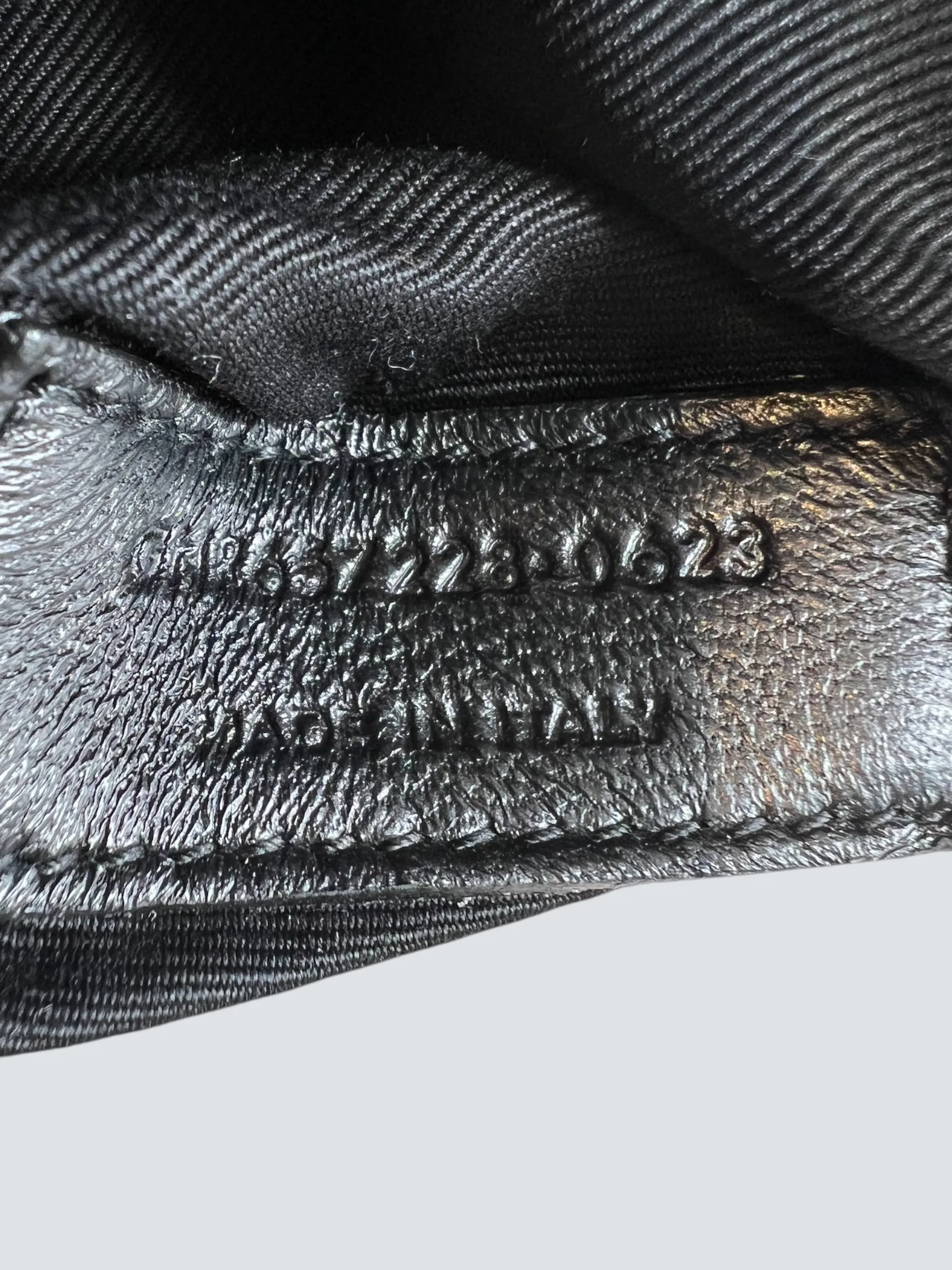 Saint Laurent Black Leather Le 5 A 7 Shoulder Bag