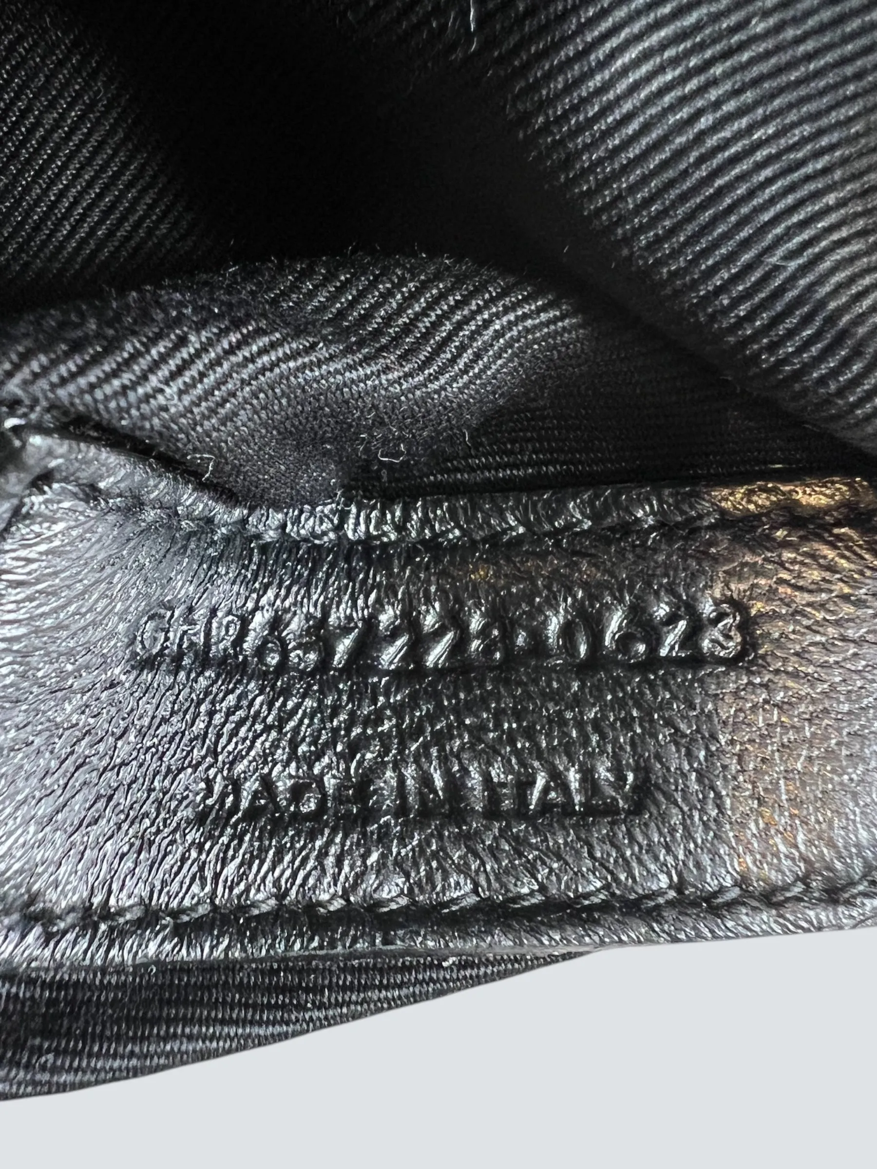 Saint Laurent Black Leather Le 5 A 7 Shoulder Bag