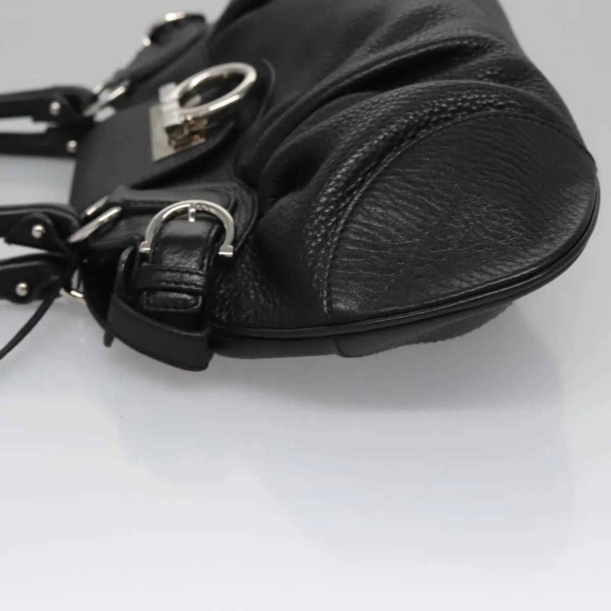 Salvatore Ferragamo Gancini Leather Shoulder Bag (Pre-Owned)