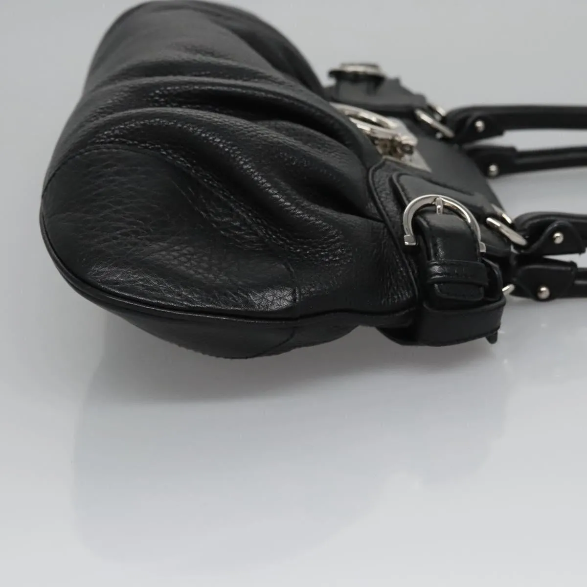 Salvatore Ferragamo Gancini Leather Shoulder Bag (Pre-Owned)
