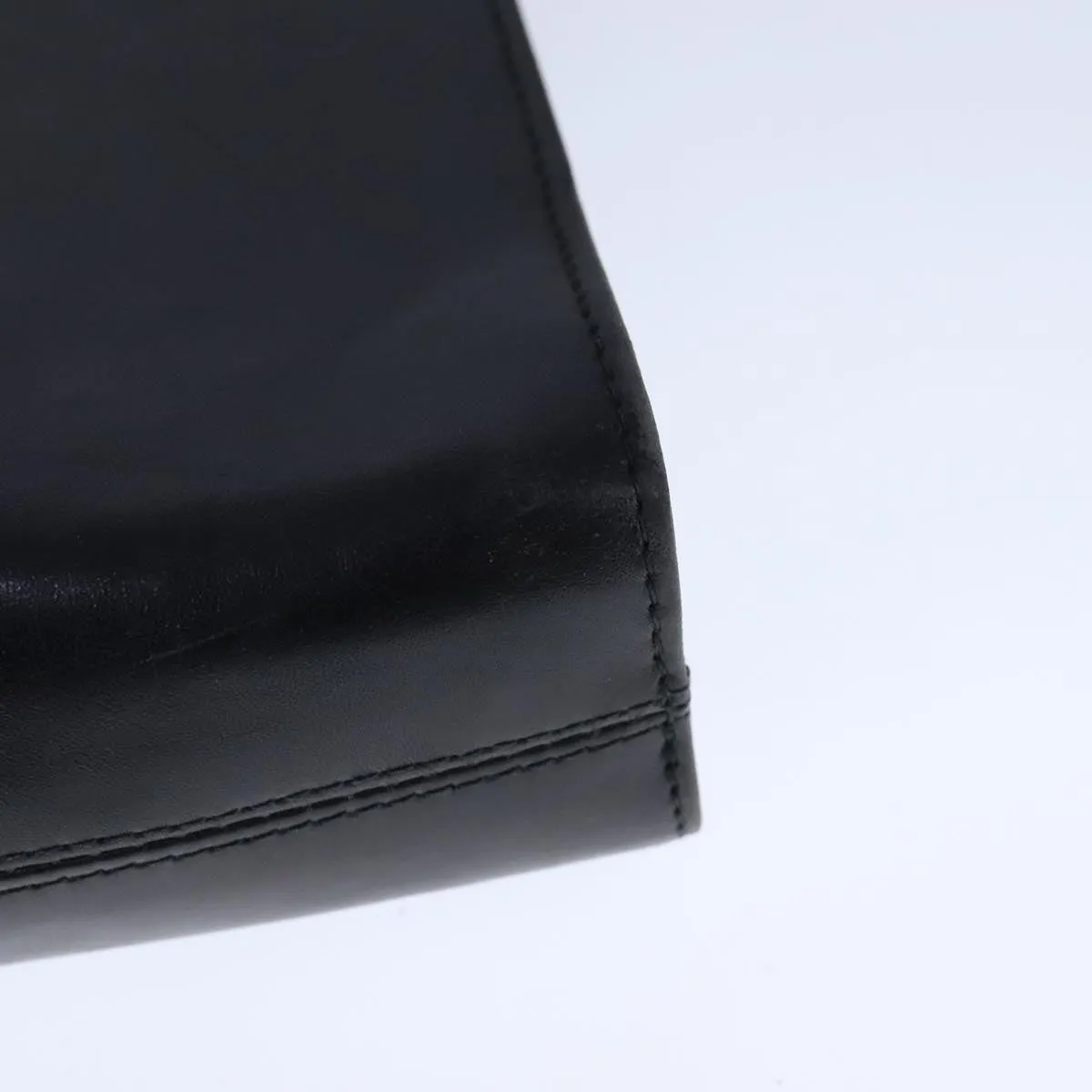 Salvatore Ferragamo Gancini Leather Shoulder Bag (Pre-Owned)