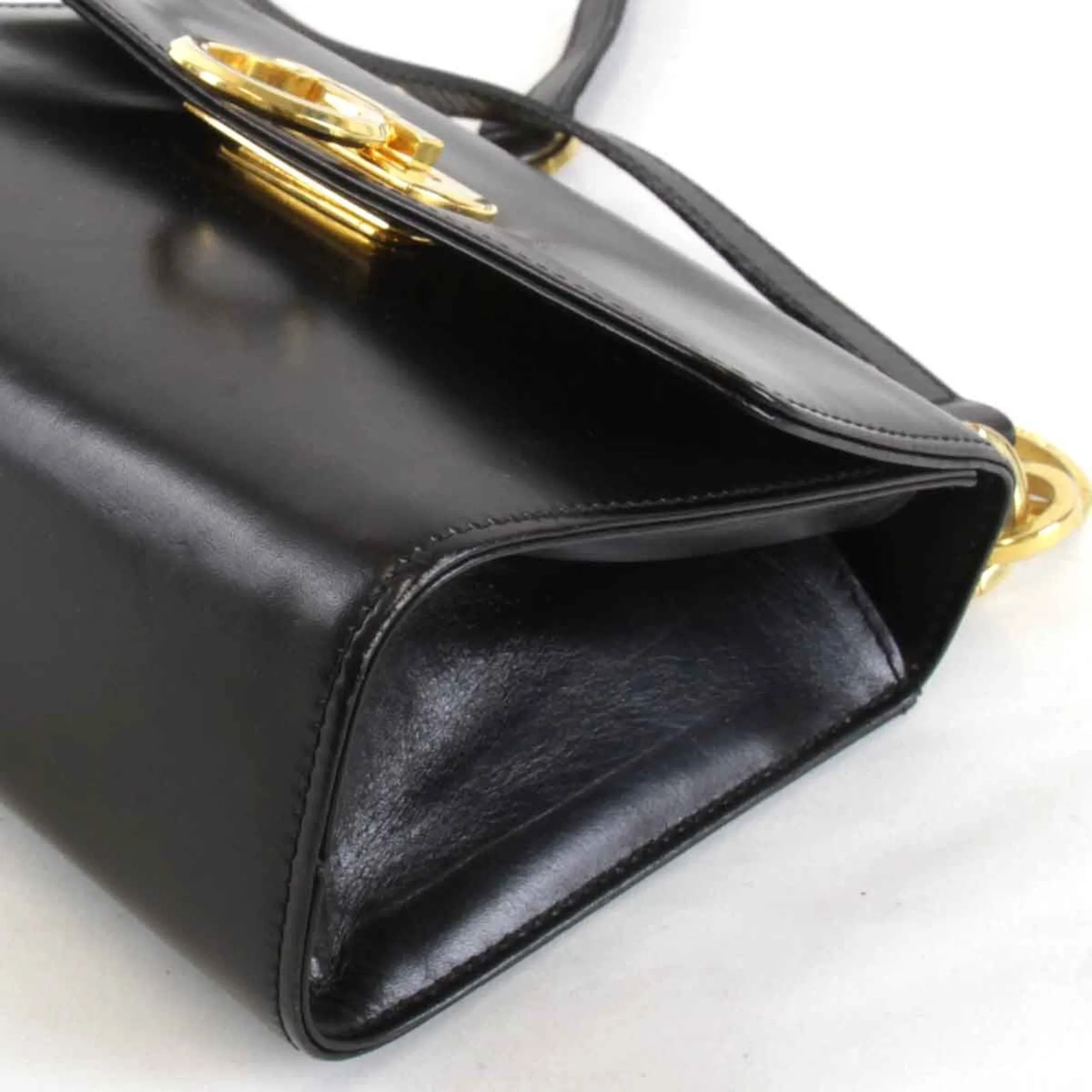 Salvatore Ferragamo Gancini  Leather Shoulder Bag (Pre-Owned)