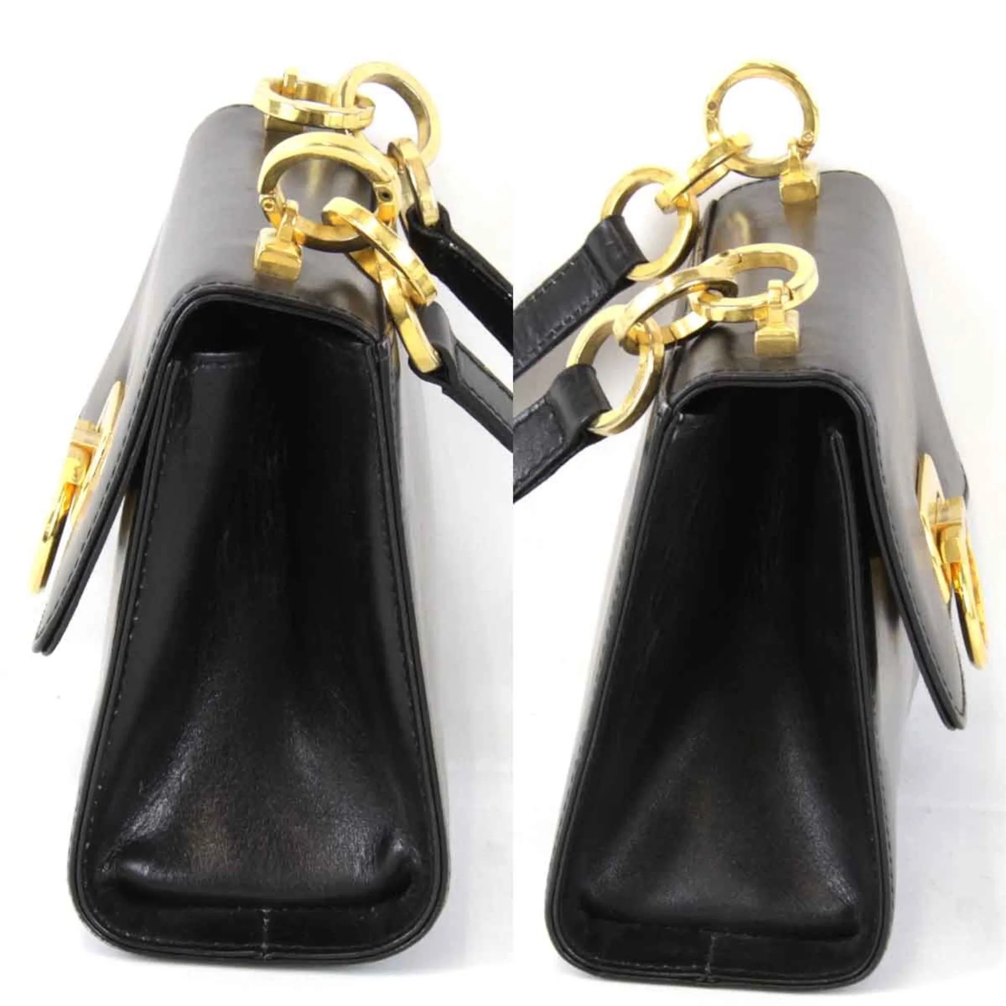 Salvatore Ferragamo Gancini  Leather Shoulder Bag (Pre-Owned)