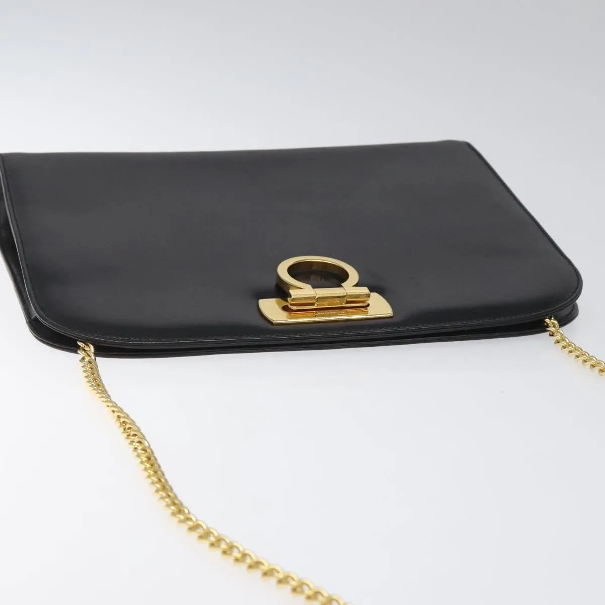 Salvatore Ferragamo Gancini Leather Shoulder Bag (Pre-Owned)