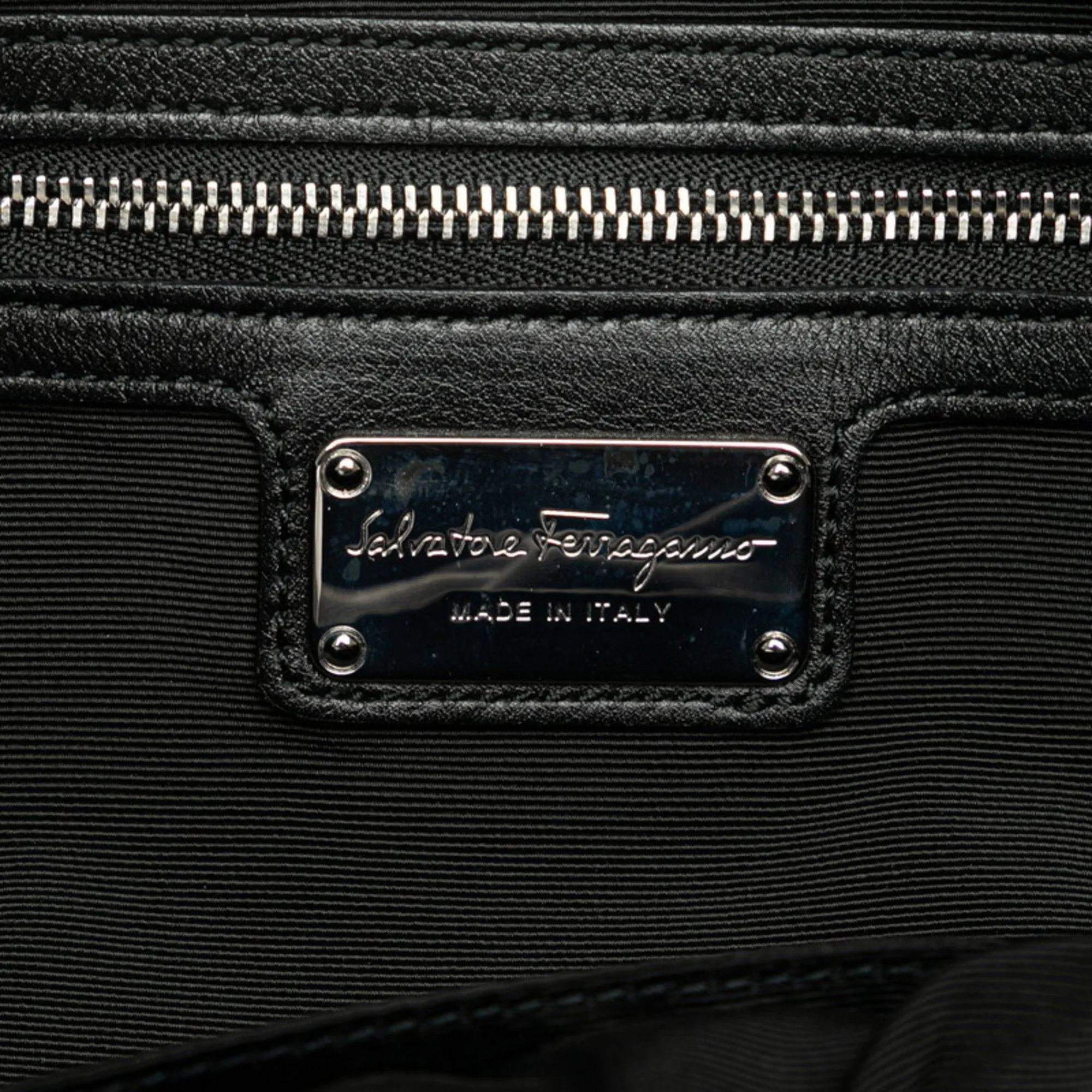 Salvatore Ferragamo Leather Handbag Shoulder Bag (Pre-Owned)