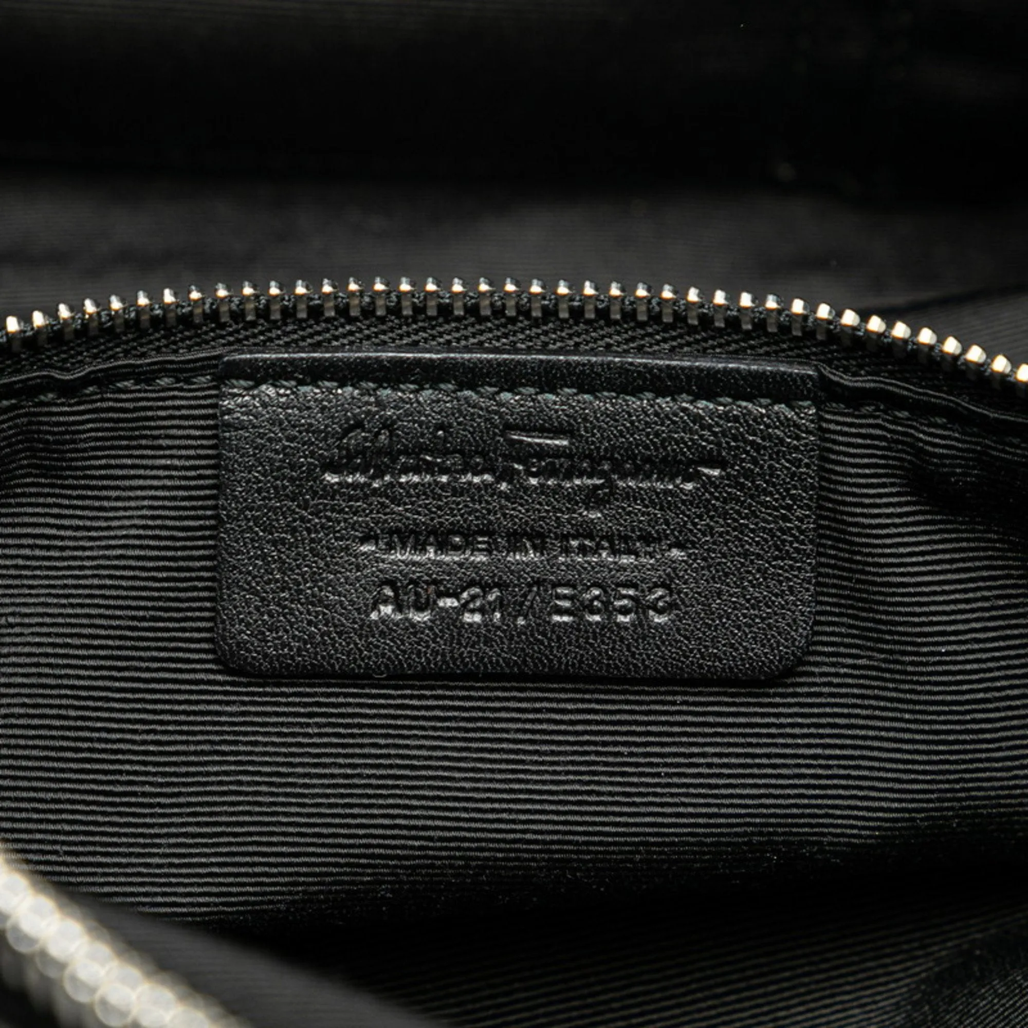 Salvatore Ferragamo Leather Handbag Shoulder Bag (Pre-Owned)