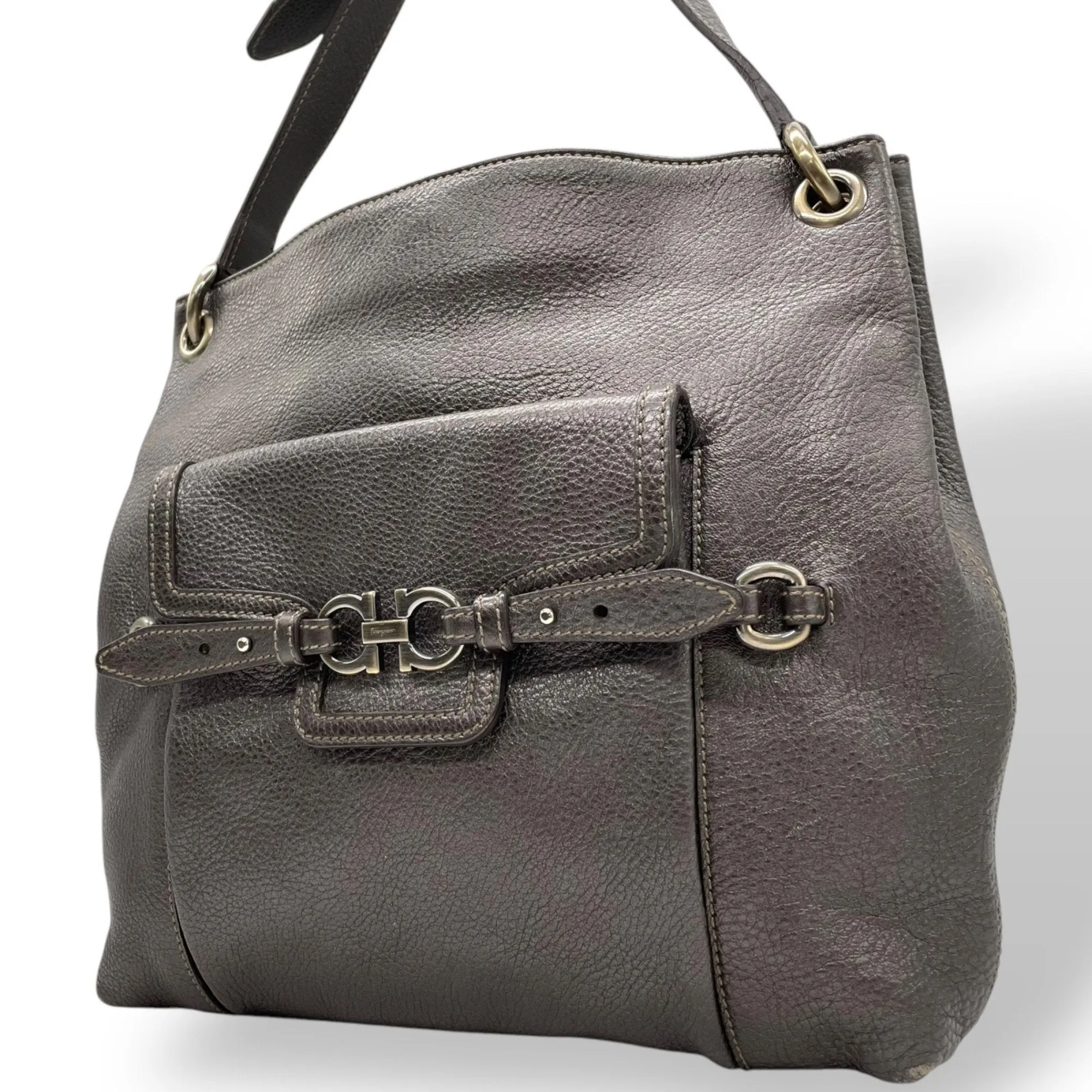 Salvatore Ferragamo  Leather Shoulder Bag (Pre-Owned)