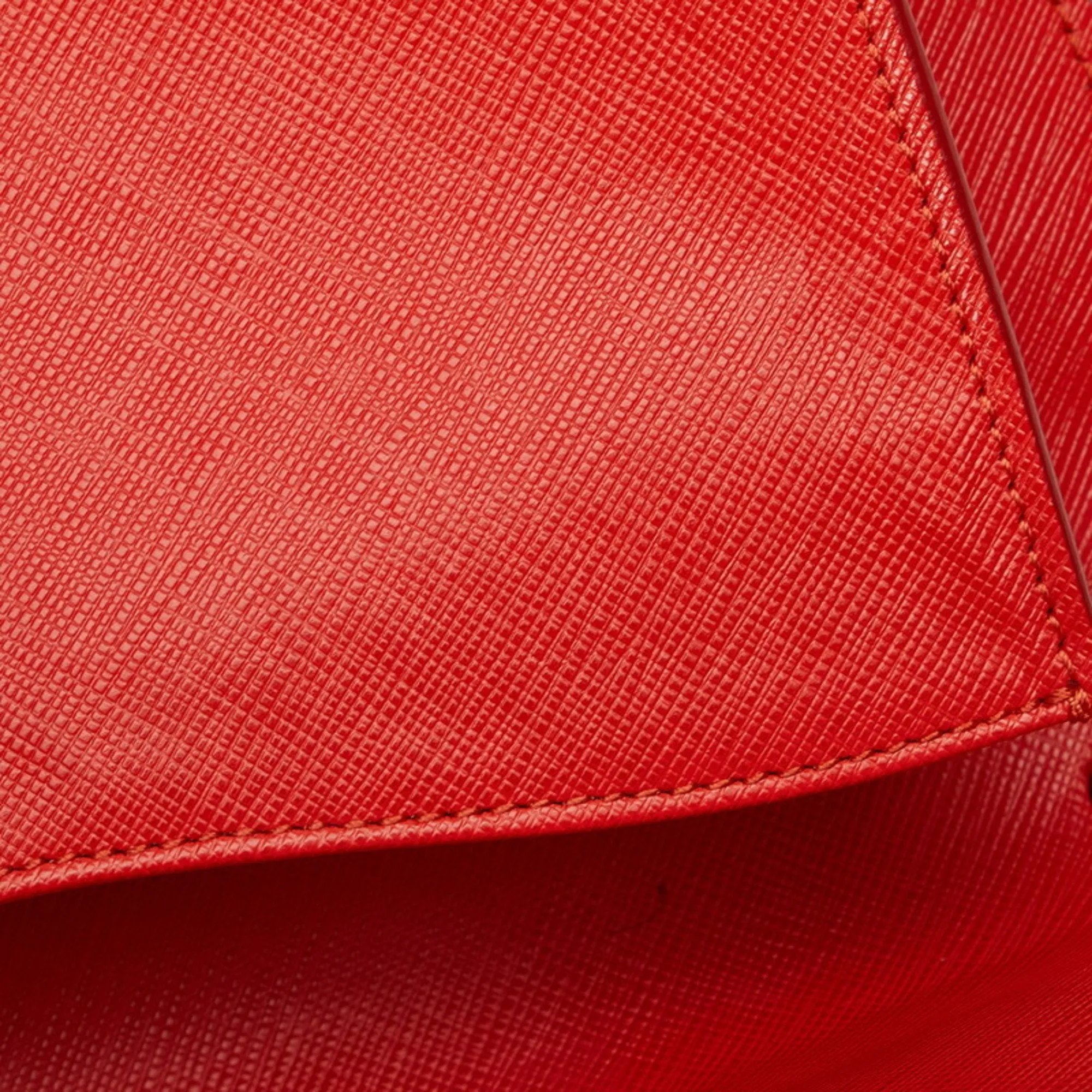 Salvatore Ferragamo Leather Shoulder Bag (Pre-Owned)