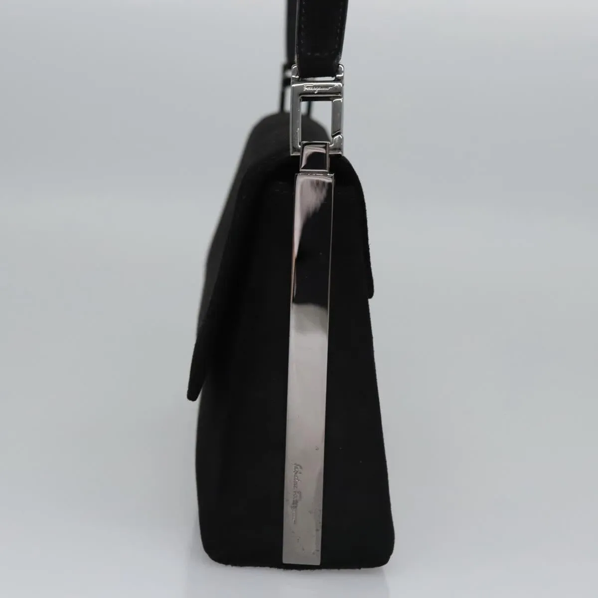 Salvatore Ferragamo Suede Shoulder Bag (Pre-Owned)