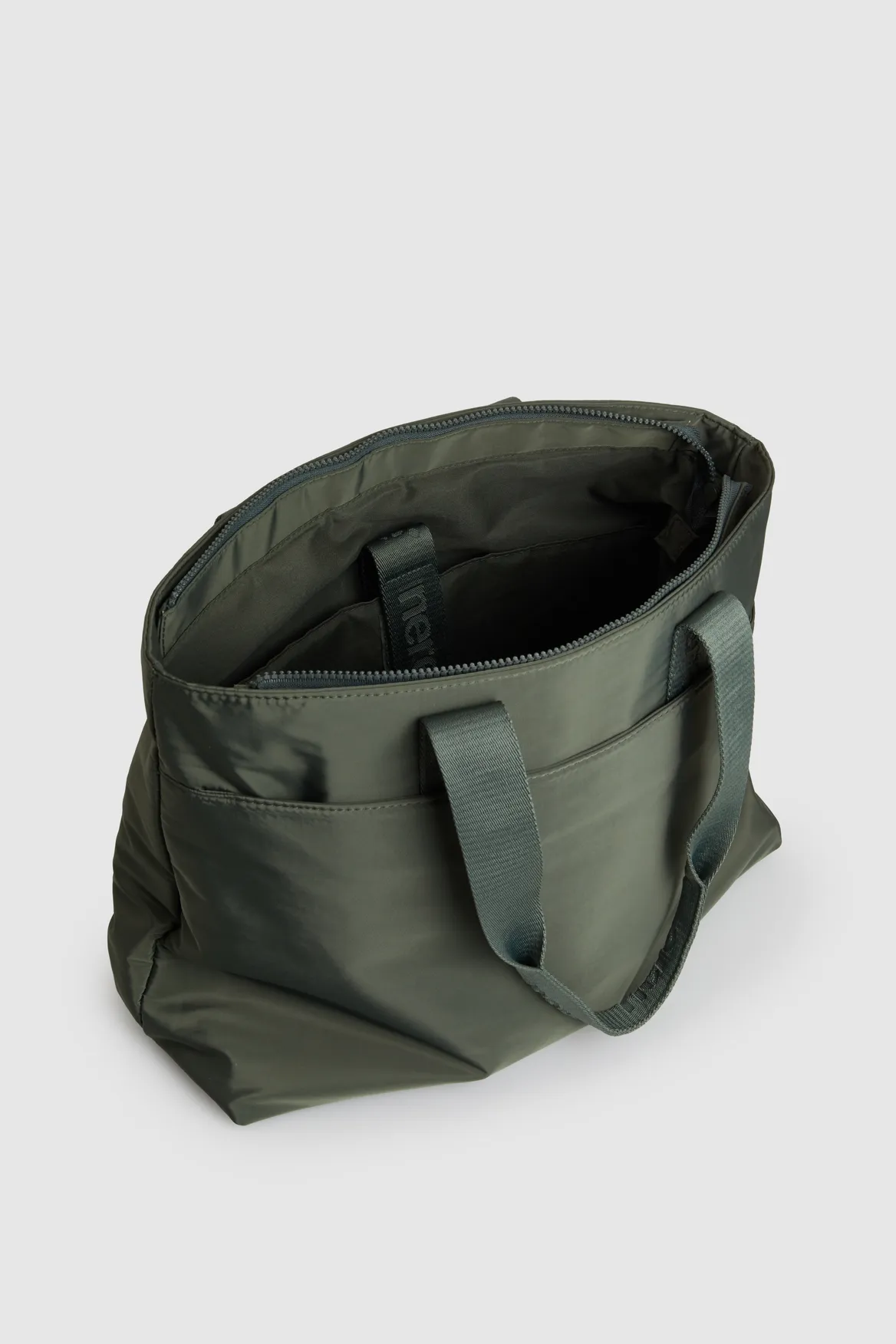 Seeker Travel Tote Bag