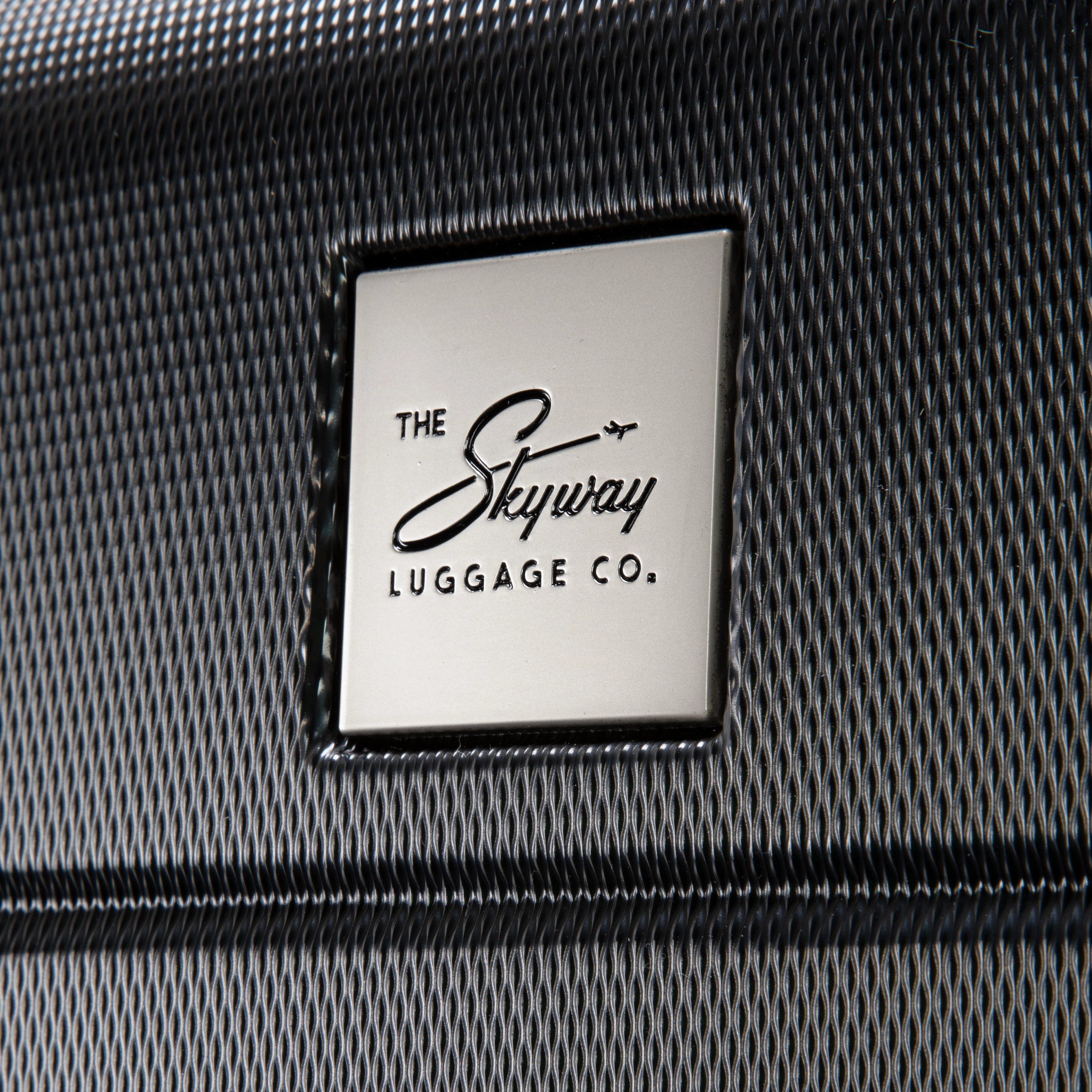 Skyway Epic 2.0 Medium Expandable Spinner Luggage