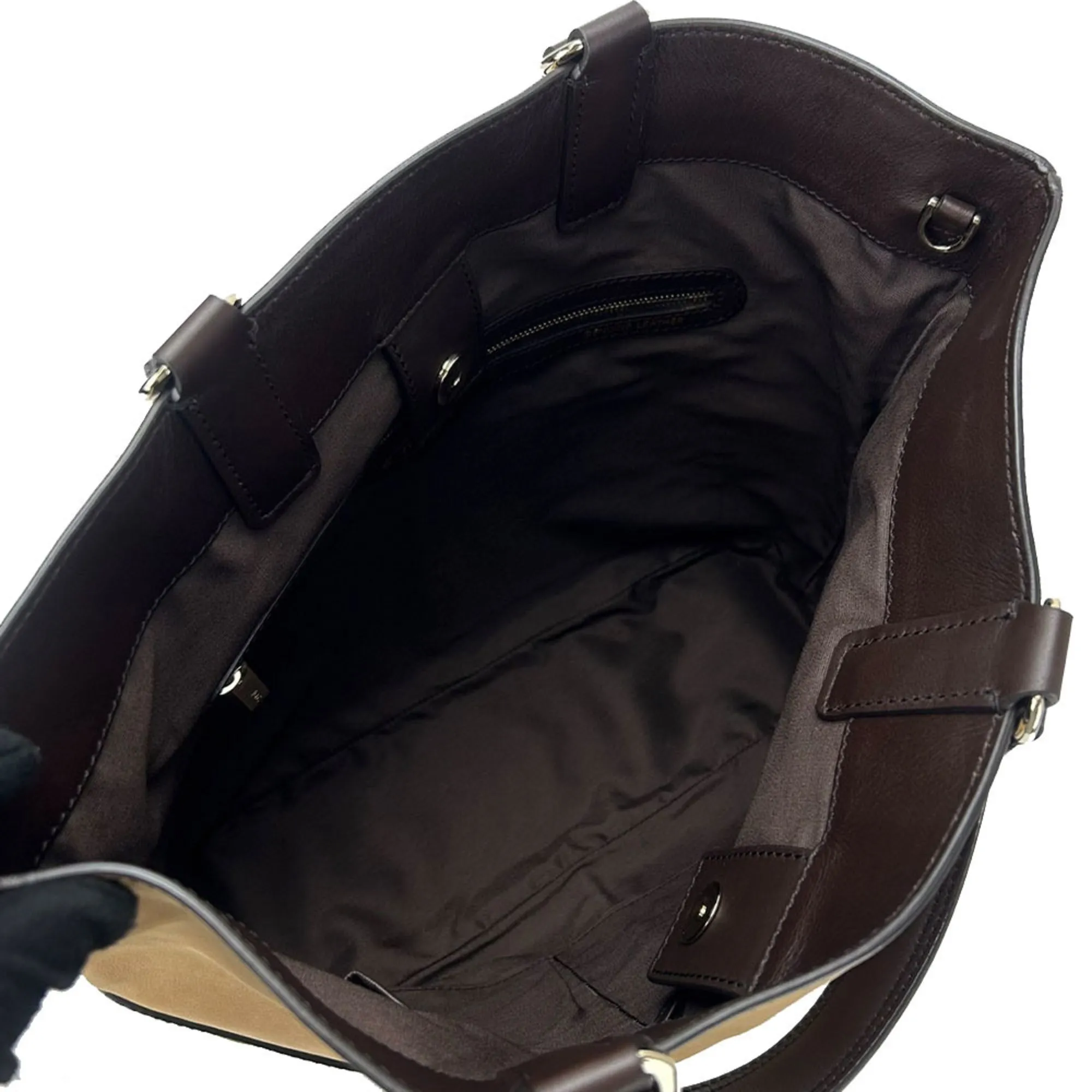 Tod's    Leather Handbag (Pre-Owned)