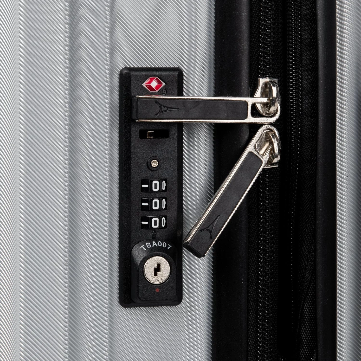 Travelpro Maxlite Air Large Check-in Expandable Hardside Spinner Luggage